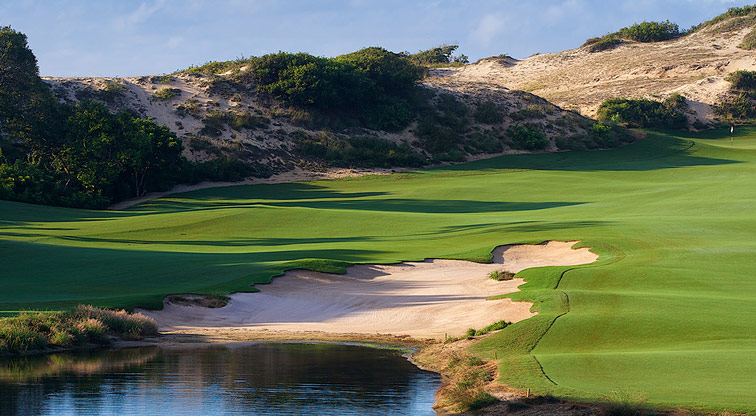 Sân Golf The Bluffs Ho Tram Strip