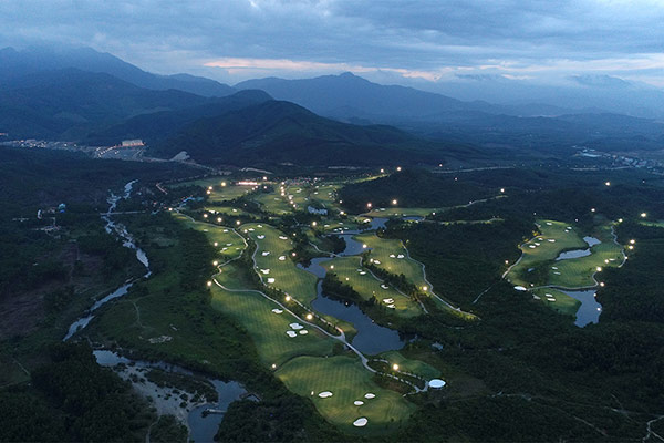 Bà Nà Hill Golf Club về đêm